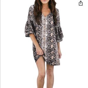 Plus Size Snake Print , V Neck, Bell Sleeve Mini Dress, XXL